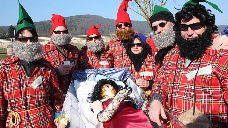 Eindrücke vom Faschingszug in Steinach.  Foto: Robert Huger