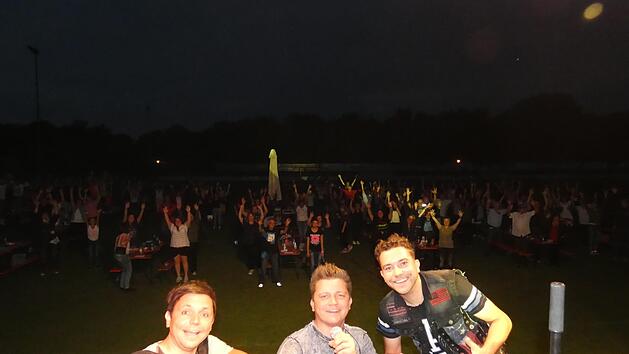 So wie vor kurzem im Seestadion des FC Sand werden die Dorfrocker auch in ihrem Heimatdorf Kirchaich am 6. September für eine fantastische Stimmung sorgen.  Foto: Christian Licha