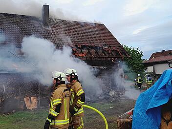 Dachstuhl-Brand einer Bäckerei in Kirchehrenbach