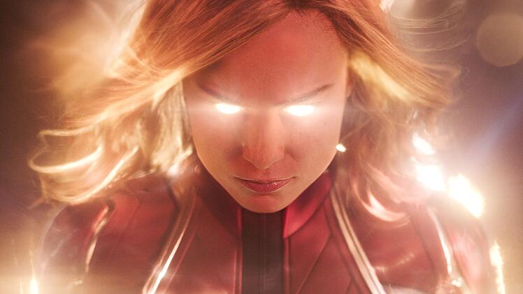 Nach einem Unfall entwickelt Carol Danvers Superkr&auml;fte und wird zu Captain Marvel (Brie Larson).