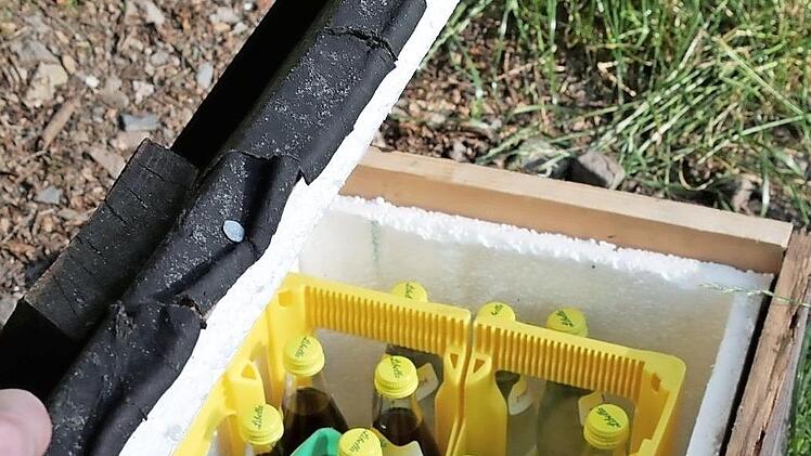 Sogar ein Getränkestützpunkt mit Malzbier und Limo steht bereit. Foto: Sandra Hackenberg