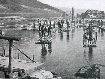 Hochbetrieb auf der Zollschere in Neuses um 1920  Repro: Gerd Fleischmann