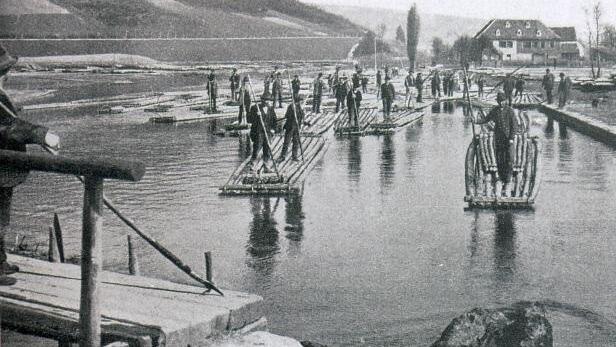Hochbetrieb auf der Zollschere in Neuses um 1920  Repro: Gerd Fleischmann