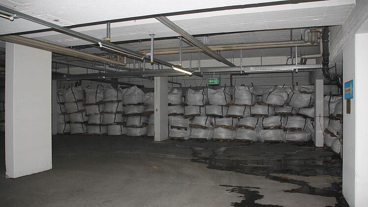 Rund 2800 Big-Packs werden gestapelt. Fotos: Ralf Ruppert