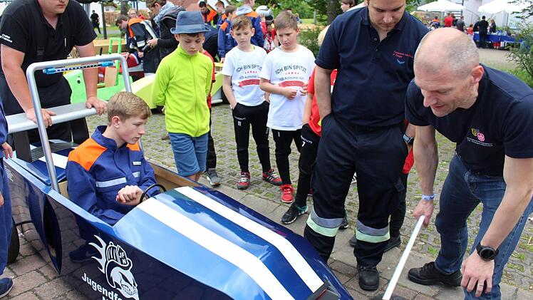 Das elegante Geschoss der FFW Neuhaus lief in der Kategorie Freestyle - es hatte einen Antrieb. Foto: Evi Seeger