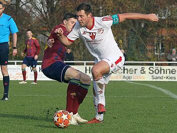 In dieser Saison noch Kapitän, ab der neuen Spielzeit dann hauptverantwortlicher Spielertrainer: Michael Wernsdorfer schlüpft beim SV Memmelsdorf bald in eine neue Rolle. Der SVM hätte zwar schon heute beim TSV Lengfeld antreten sollen, das erste Ligaspiel nach der Pause fiel aber dem Wetter zum Opfer. sportpress