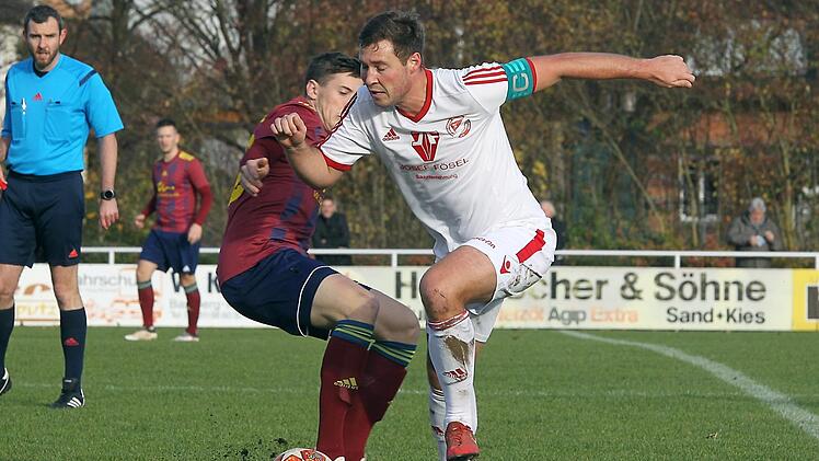 In dieser Saison noch Kapitän, ab der neuen Spielzeit dann hauptverantwortlicher Spielertrainer: Michael Wernsdorfer schlüpft beim SV Memmelsdorf bald in eine neue Rolle. Der SVM hätte zwar schon heute beim TSV Lengfeld antreten sollen, das erste Ligaspiel nach der Pause fiel aber dem Wetter zum Opfer. sportpress