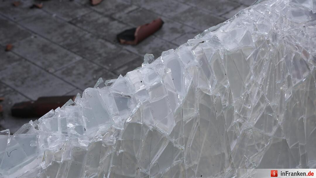 Wohnhausbrand in Allersberg - Feuerwehr verhindert schlimmeres