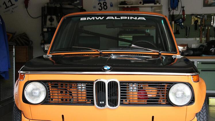 Design der Siebziger: Die Frontpartie des BMW 2002 tiiMatthias Einwag