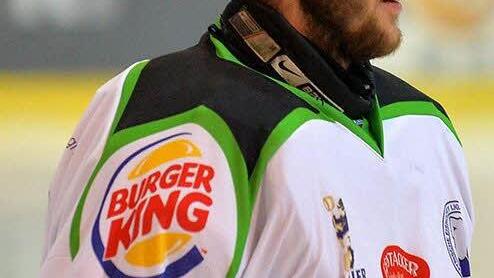 Goalie Philipp Schnierstein meldete sich zurück, nahm aber zunächst nur auf der Bank Platz.