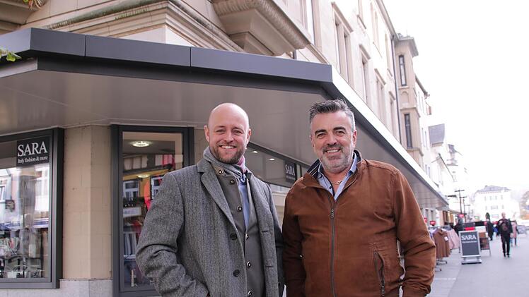 Eigentümer Niko Rotschedl (links) und Bernhard Bocks haben den Leerstand im früheren Modehaus Grom beseitigt.