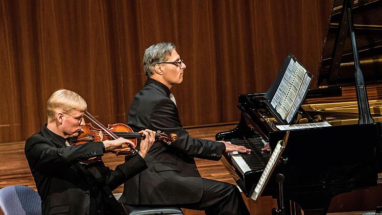 Das Coburger Kammertriobeeindruckte beim Konzert im Kongresshaus. Foto: Jochen Berger