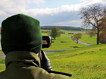 Blitzmarathon in Eltingshausen: Nur ein Temposünder aus dem Landkreis ging der Polizei hier ins Netz. Ingesamt sind zehn Fahrzeuge auffällig geworden, so die Bilanz. Foto: Werner Vogel