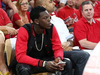 In der Brose Arena ein gern gesehener Gast - f&uuml;r das Spiel in M&uuml;nchen hat NBA-Star Dennis Schr&ouml;der