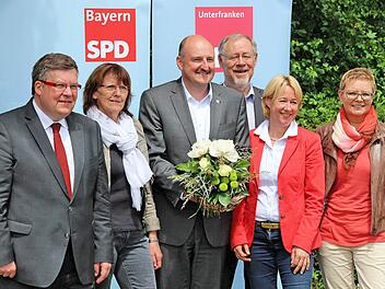 Martina Fehlner (zweite von rechts) ist Direktkandidatin der SPD im Stimmkreis Aschaffenburg-West. Foto: Dieter Britz