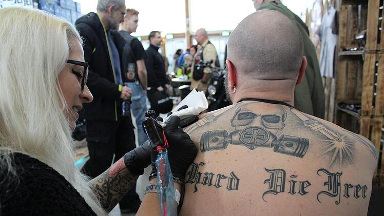 Drive hard - die free (heftig fahren, frei sterben) - Ob der Tätowierte das wirklich ernst meint?Markus Häggberg