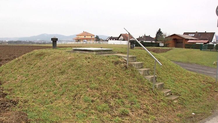 Viel Geld kosten vor allem der Unterhalt der Brunnen (hier bei Wolfsdorf) und des Wasserleitungsnetzes, aber auch der Neubeu von Leitungen.