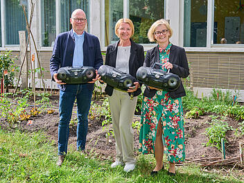 Bamberg: Leibniz-Institut spendet CD-Player an Schulen und Kitas