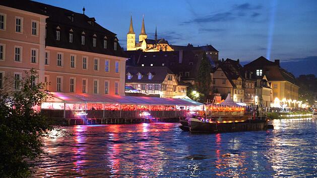 Das Flair der Sandkirchweih ist legendär. Dennoch stößt die Absage der Großveranstaltung auch auf Zustimmung in der Bevölkerung.  Foto: Ronald Rinklef