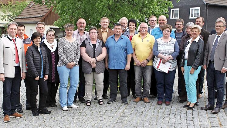 Ihre 75., 100., 125, oder sogar 150. Blutspende erreichten diese Mehrfachspender.  Fotos: Michael Wunder