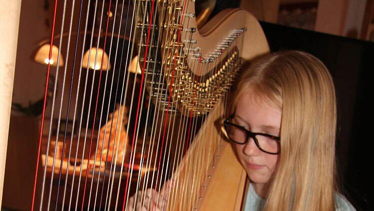 Seit der sechsten Klasse lernt Saskia Scheffold Harfe. Foto: Sonny Adam