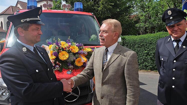 Fahrzeugweihe in Obererthal  Foto: Gerd Schaar