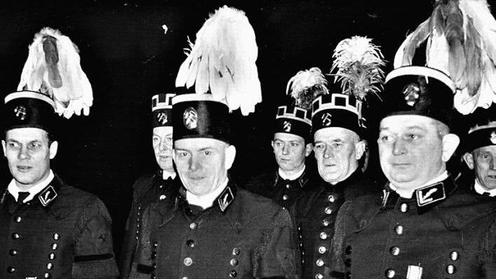 Erstmals fand in Haig im Jahre 1967 eine Barbarafeier statt. Von links: Peter Geyer, Simon Romig, Georg Kreul, Valentin Welscher, Paul Geyer, Hermann Tanzmeier und Peter Kreul Foto: Gerd Fleischmann