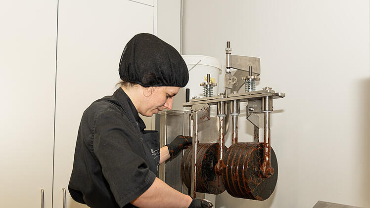 In liebevoller Handarbeit Schokolade zubereiten? Das kannst du hier &ndash; das perfekte Geschenk f&uuml;r Team-Events, Paare und Jungesellinnen-Abschiede.