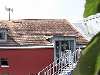 Die Sirene auf dem Dach der FFW Kersbach funktioniert leider immer noch nicht.  Foto: Josef Hofbauer