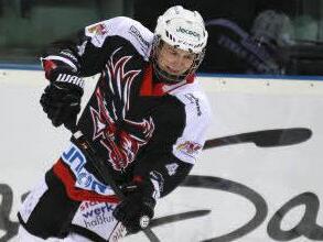 Lucas-Andreas Thebus hofft wie seine Teamkollegen, dass die "Hawks" die beiden Heimspiele am Wochenende gegen den EHC Nürnberg (Freitag, 19.30 Uhr) und den EC Bad Tölz 1b (Sonntag, 18.30 Uhr) gewonnen werden. Dann nämlich wäre der Klassenerhalt perfekt.