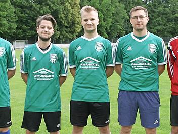 Trainer Andreas Deckert, Wolfgang Fischer, Felix Zapf, Stefan Sperber und Vorstand Martin Suhr (von rechts)  Foto: Wolfgang Dietz