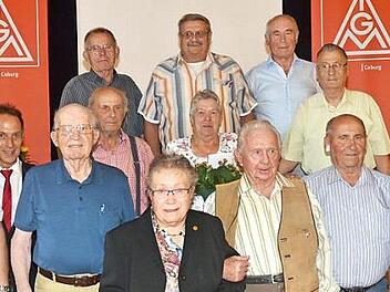 Diese Jubilare wurden für 60 beziehungsweise 70 Treuejahre geehrt.