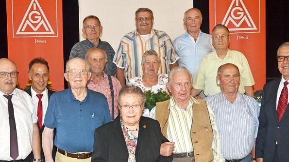 Diese Jubilare wurden für 60 beziehungsweise 70 Treuejahre geehrt.