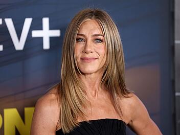 Jennifer Aniston ist offiziell wieder in festen Händen.