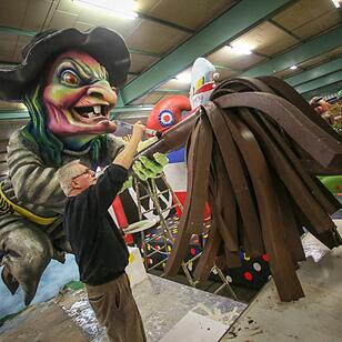 Motivwagen für Mainzer Rosenmontagszug