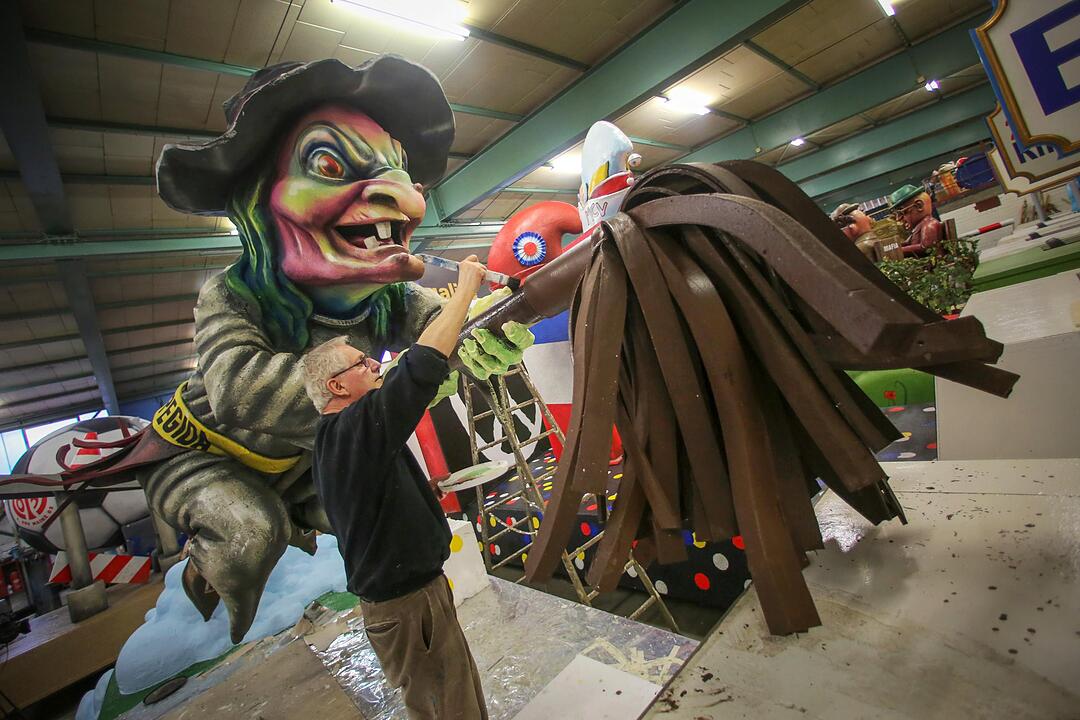 Motivwagen für Mainzer Rosenmontagszug