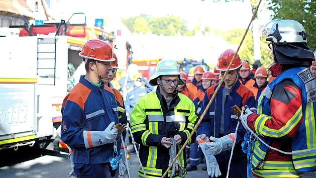 Die Feuerwehrjugendlichen in G&ouml;&szlig;weinstein in Aktion Foto: privat