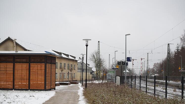 Die Umgestaltung des Ebersdorfer Bahnhofs wurde im Januar 2022 abgeschlossen.
