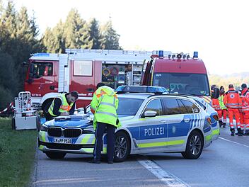 Schwerer Busunfall auf der A96 - Tote und Verletzte