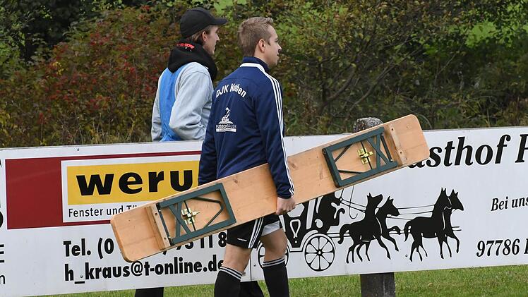 Mausert sich Kothen mit dem ersten Heimsieg gegen die DJK Schondra (2:1) zur Bank? Foto: Hopf