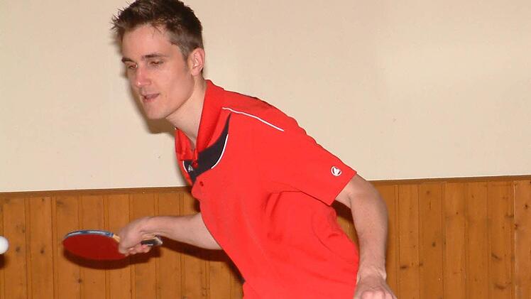 Beim 8:8 des TV Marienroth II in der 4. Kreisliga gegen den Spitzenreiter TSV Steinberg II blieb Sebastian Scholz in seinen zwei Einzeln und im Doppel ungeschlagen.  Foto: Hans Franz