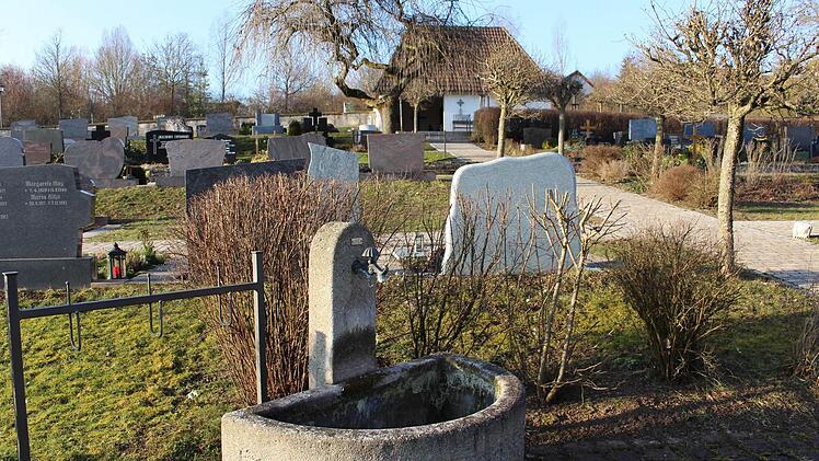 Der Kleinweisacher Friedhof wurde als vorbildlich gestalteter dörflicher Gottesacker ausgezeichnet. Foto: Evi Seeger