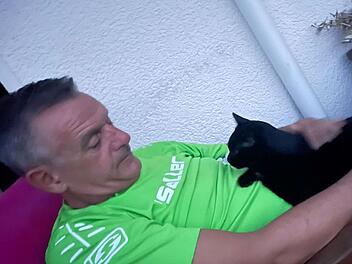 Wöchentliche Fahrt nach Erlangen: Hesse erklärt unermüdliche Kater-Suche