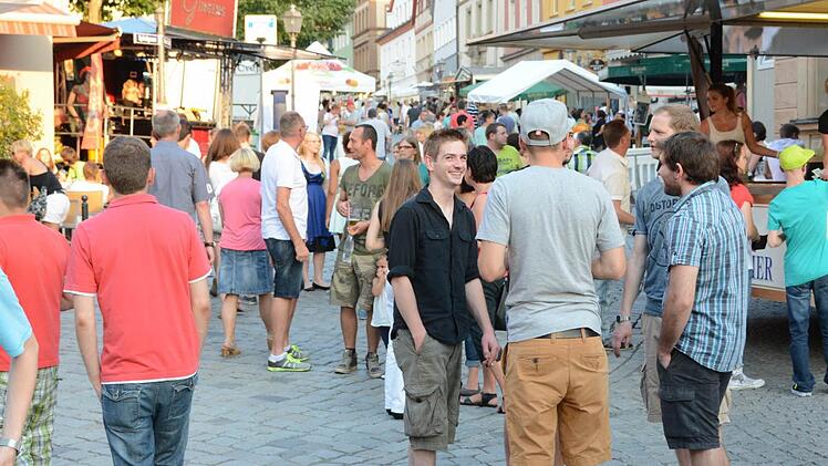 Impressionen vom Beginn des Altstadtfests am Freitagabend. Foto: Dagmar Besand