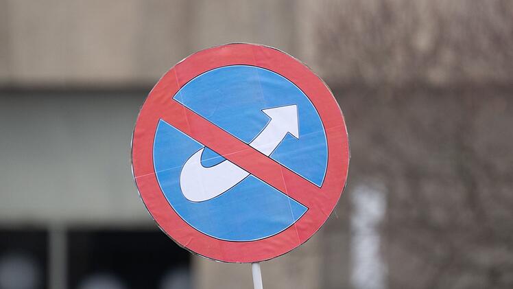 Umfrage zu Verbot von drei AfD-Landesverbänden