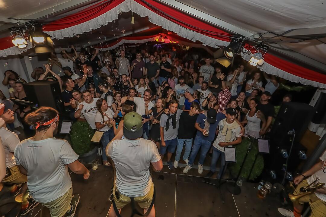 Endlich wieder Partystimmung im Sandgebiet