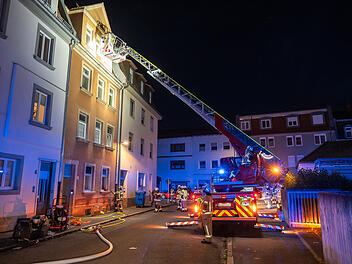 Bamberg: 56-Jähriger bei Brand in Wohnung schwerverletzt - muss reanimiert werden