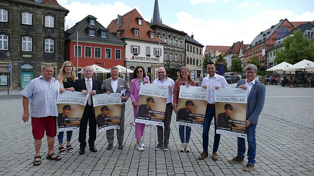 Lichtenfels: Stadt lädt zu Benefizkonzert mit Piano-Ausnahmetalent ein - Infos zu Programm und Stiftung