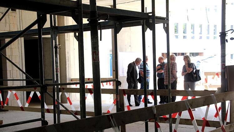 Am Erweiterungsbau der Carl-Platz-Schule wurde Richtfest gefeiert.  Foto: Richard Sänger