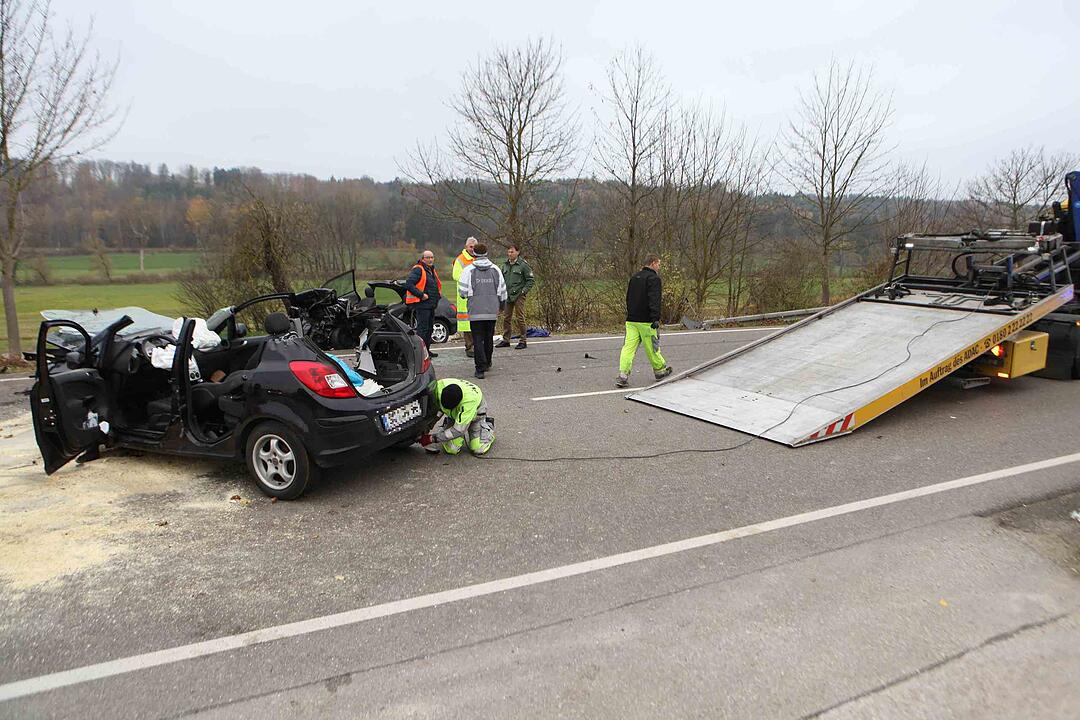 Ansbach: Frontalcrash - zwei Schwerverletzte